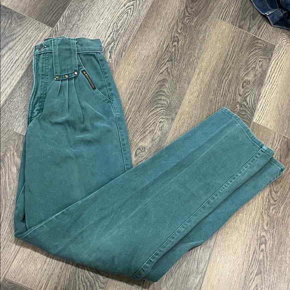 Women's Rocky Mountain Jeans - Picture 1 of 4